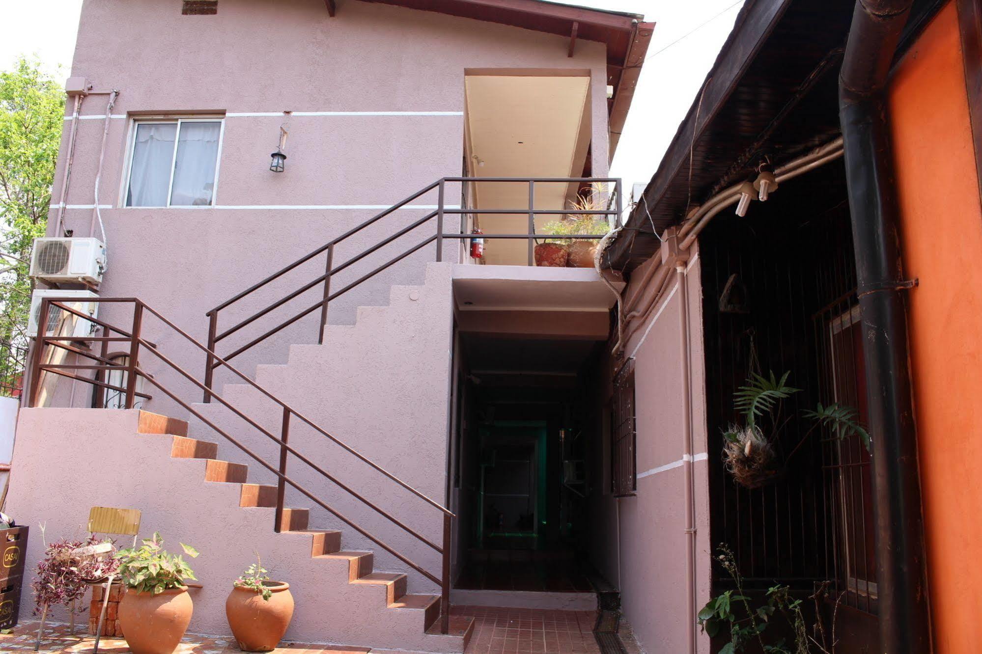 Residencial Noelia Hostel Puerto Iguazú Dış mekan fotoğraf
