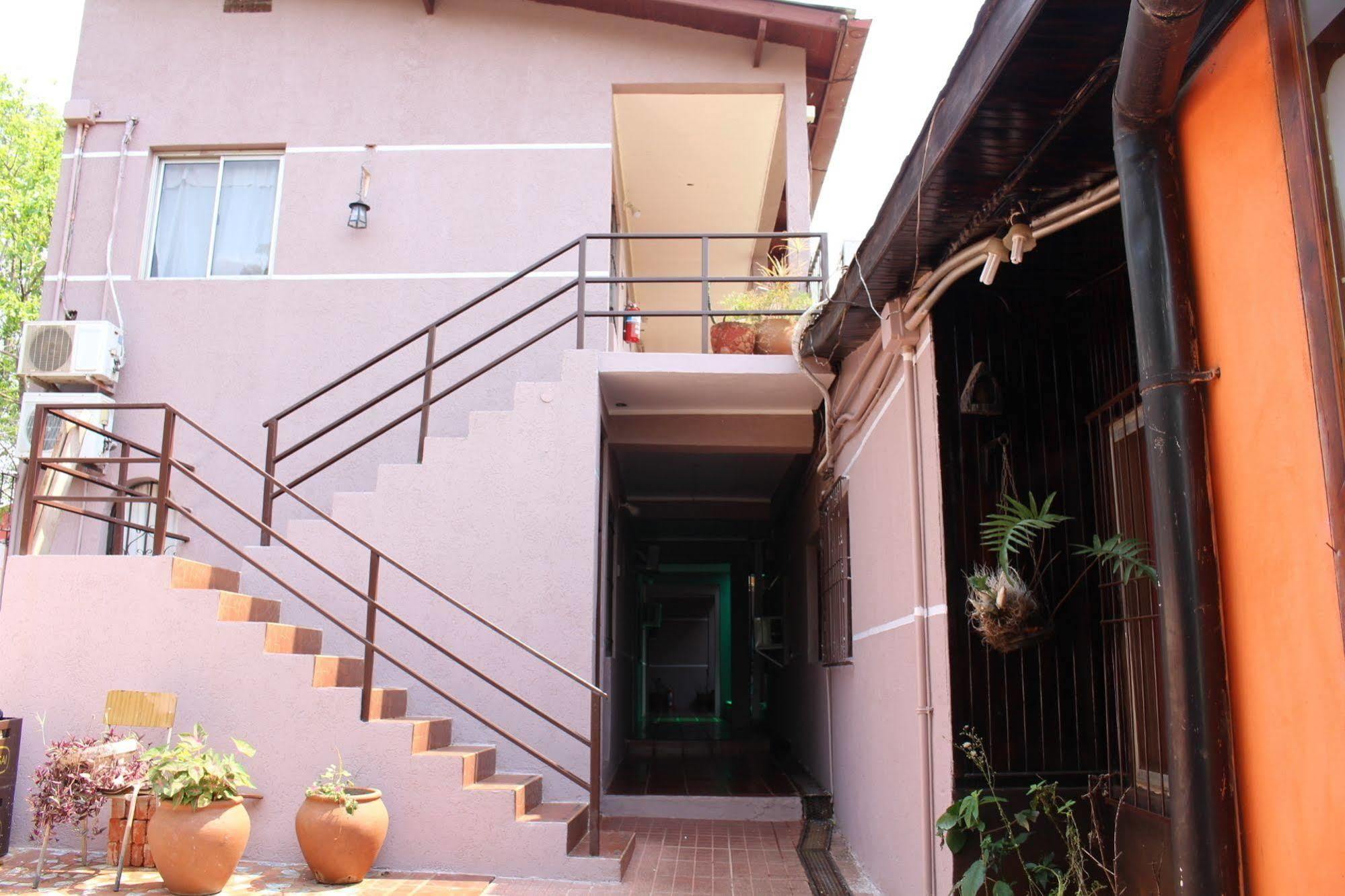 Residencial Noelia Hostel Puerto Iguazú Dış mekan fotoğraf