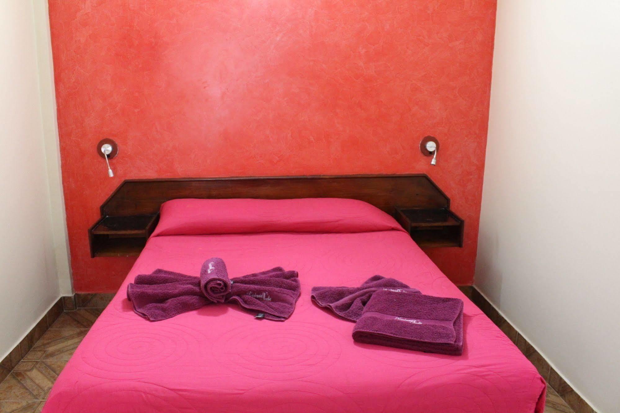 Residencial Noelia Hostel Puerto Iguazú Dış mekan fotoğraf