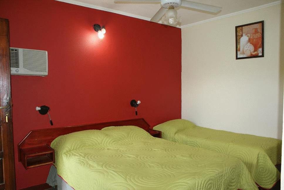 Residencial Noelia Hostel Puerto Iguazú Dış mekan fotoğraf